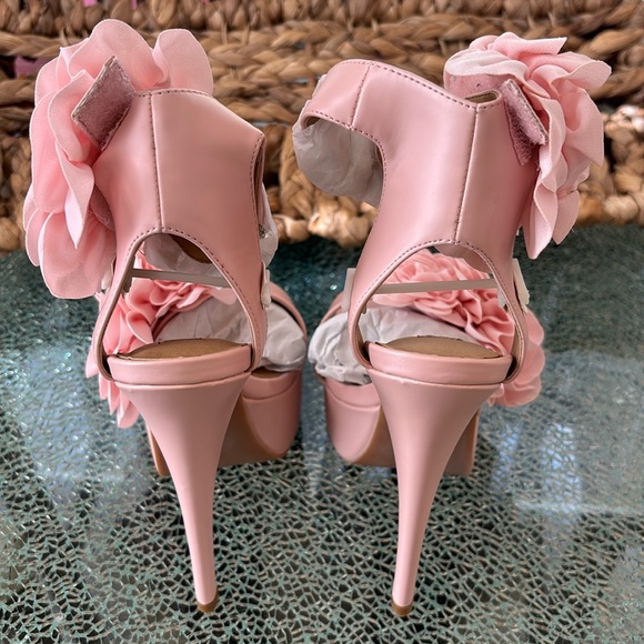 Sugarbaby Plush Rosary Platform Heels NWT - Picture 3 of 12